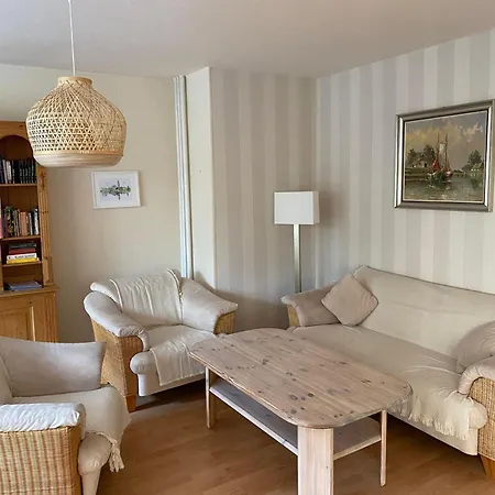 Holtenauer-112 Apartman *